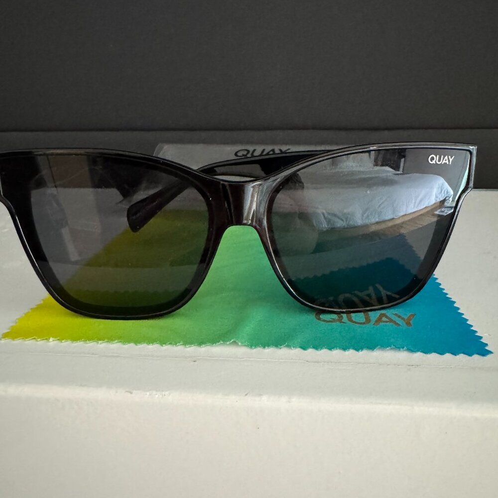 Quay After Party Black Sunglasses